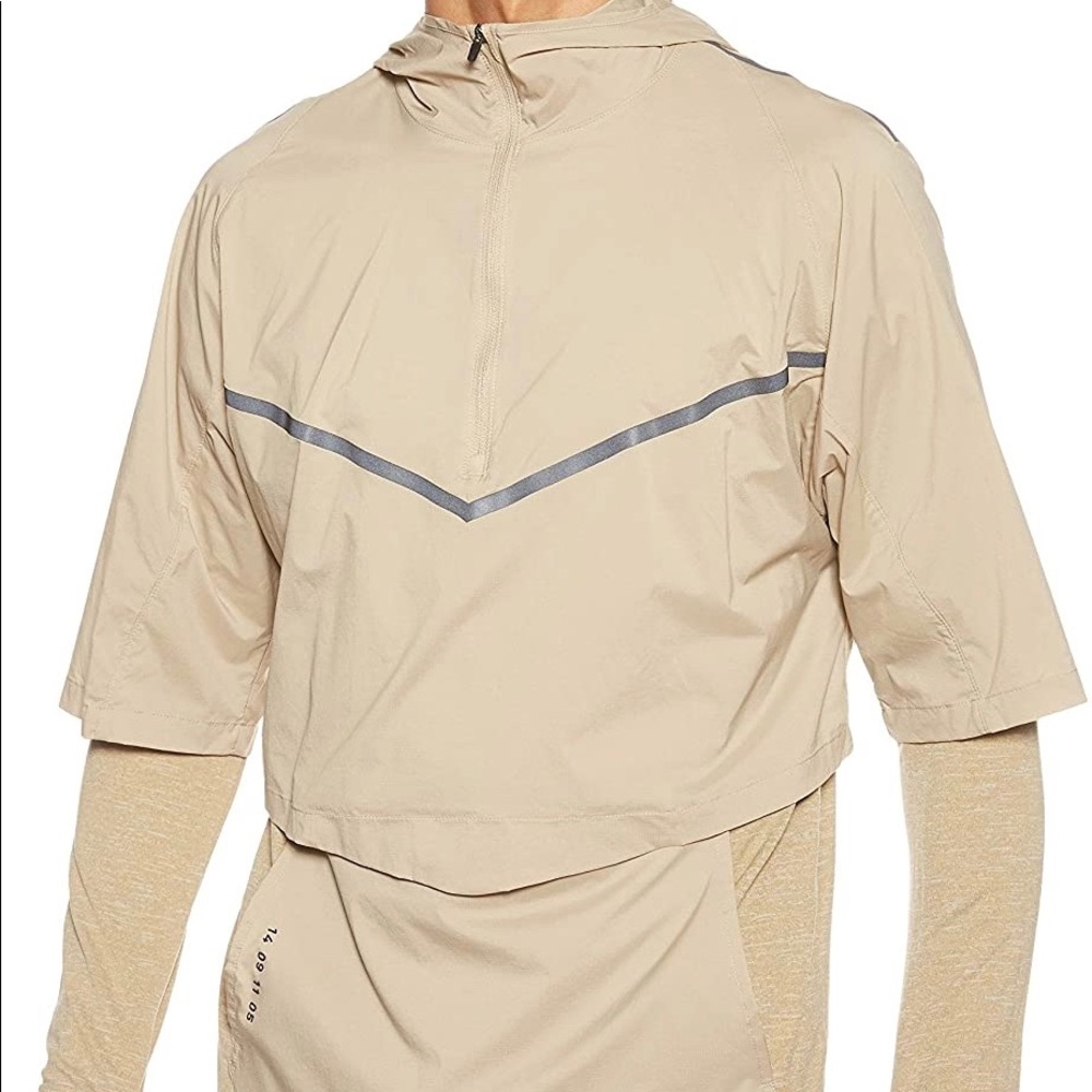 Nike Therma Sphere Tech Pack Running Shirt Mens